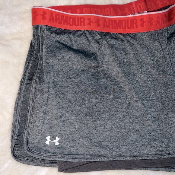 UNDER ARMOUR 🩳 2-in-1 GRAY/RED ATHLETIC SHORTS w/BUILT-IN COMPRESSION SHORT XXL - Picture 4 of 10